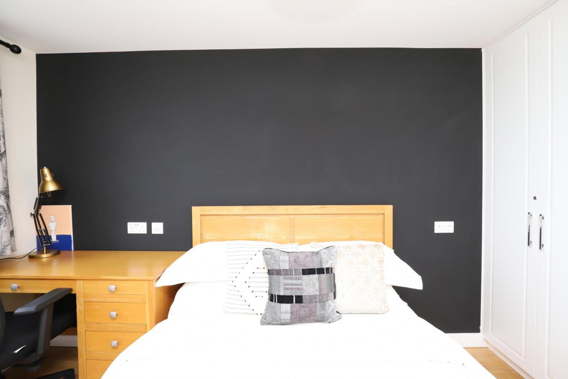 Séjour chez l'habitant Luxurious Double Bedroom, Ensuite With Free Wifi.